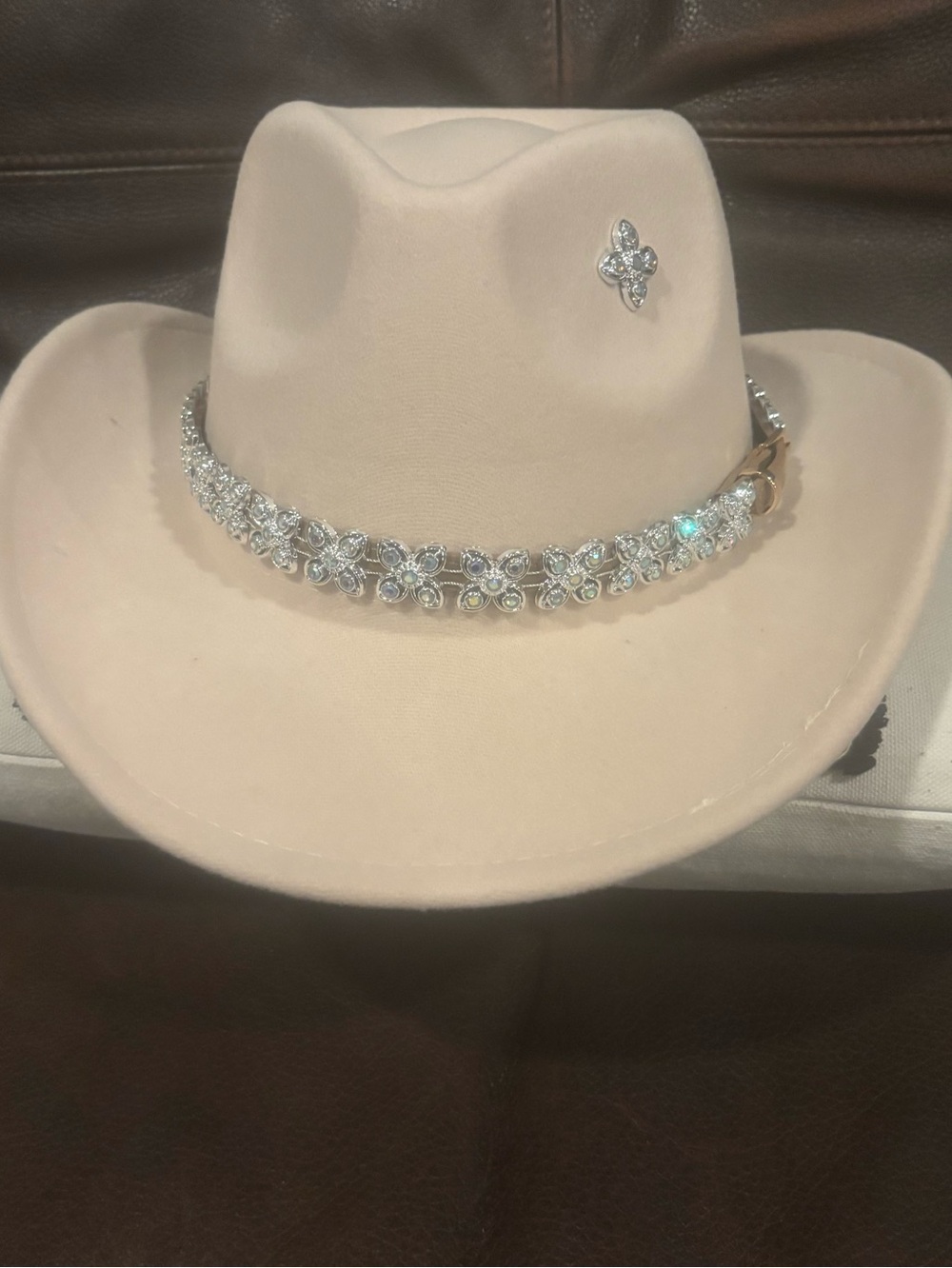 Women's Cream Western Hat with Decorative Silver Crystal Band